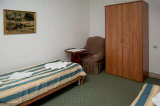 Гостиница Боярский двор Ростов Семейный двухкомнатный-13